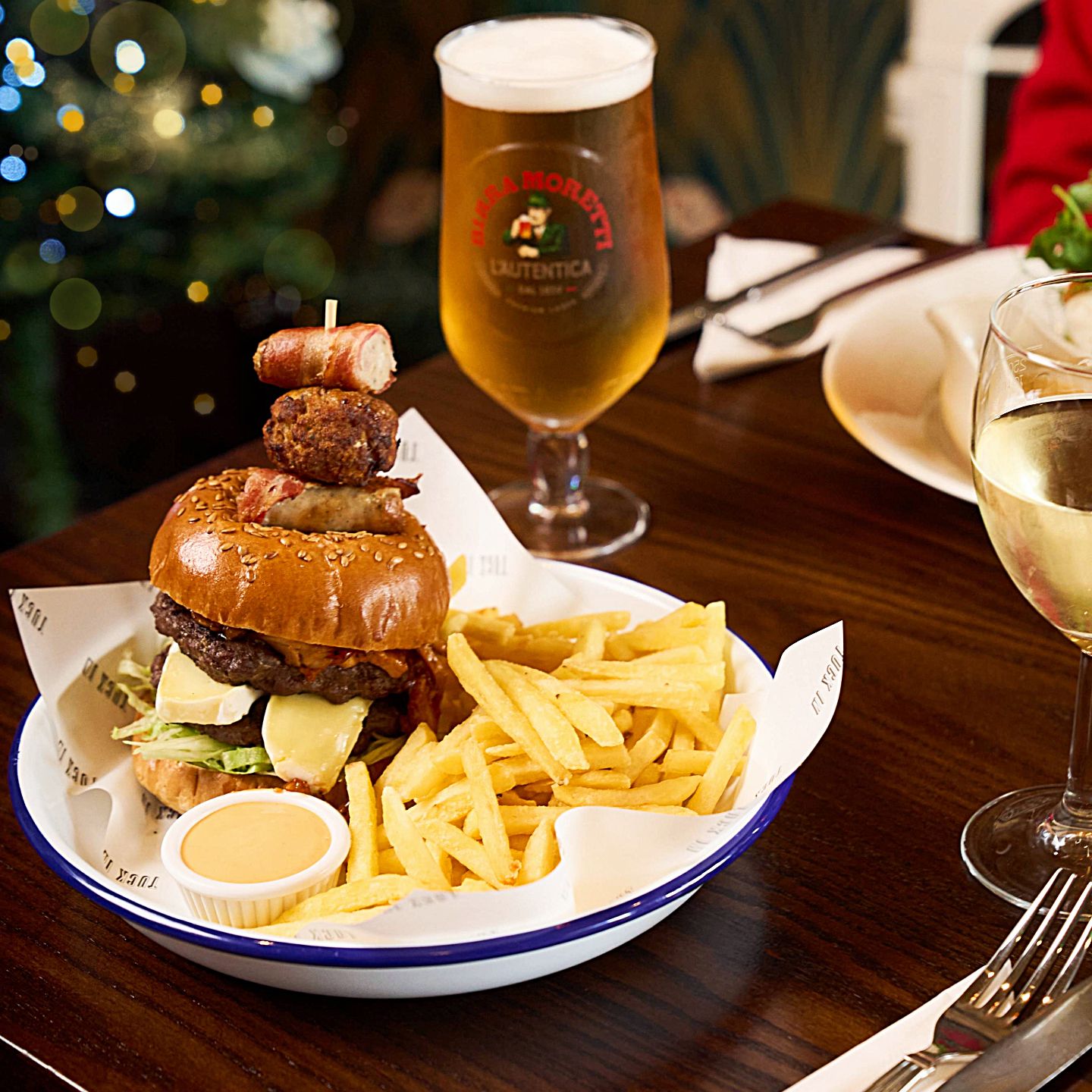 Festive Lunch & Dinner at The Spindle & Thread in High Wycombe